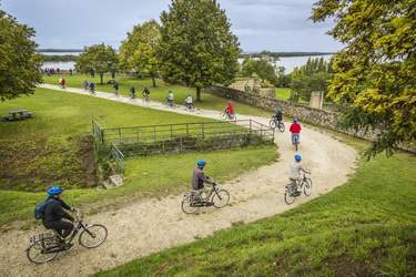 AmaWaterways Enrichment BICYCLE_FR_citadel.jpg